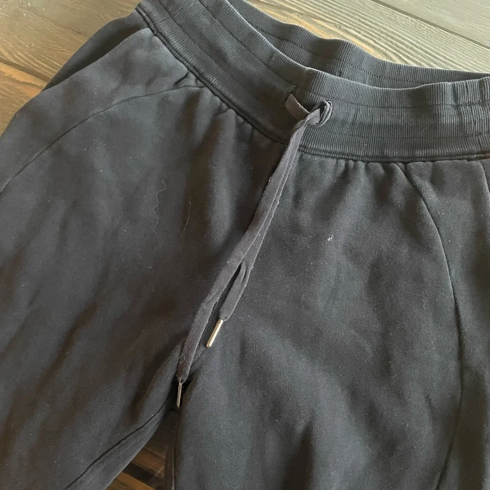 Lululemon Athletica scuba Black Joggers - Picture 5 of 10